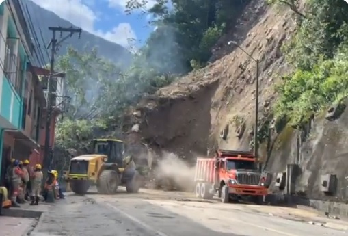 Vía Bogotá Villavicencio Sigue Cierre Total Y Los Trabajos De Despeje De Derrumbes No Hay 3458